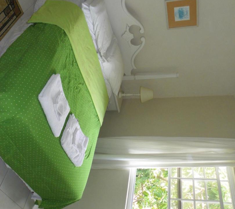 Photo of Bedroom in Oistins