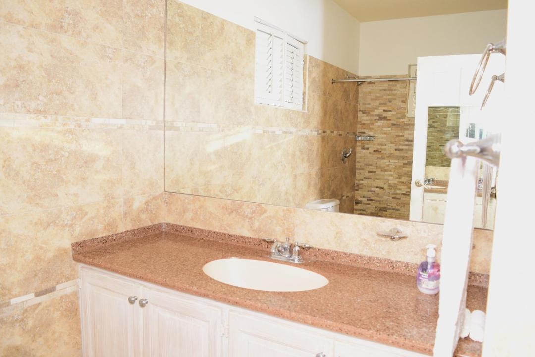 Photo of Bathroom in Heywoods Park