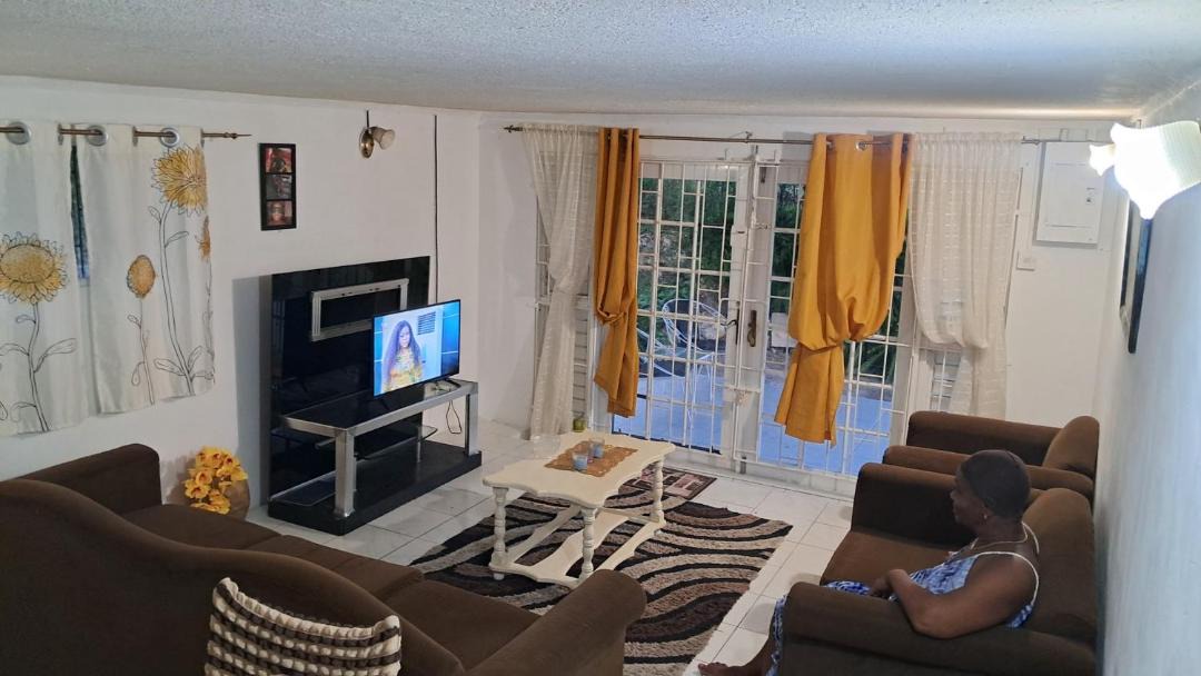 Photo of Livingroom in Blue Waters