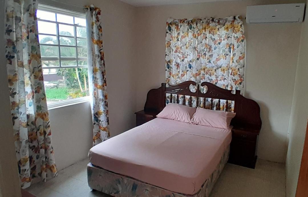 Photo of Bedroom in Haggatt Hall