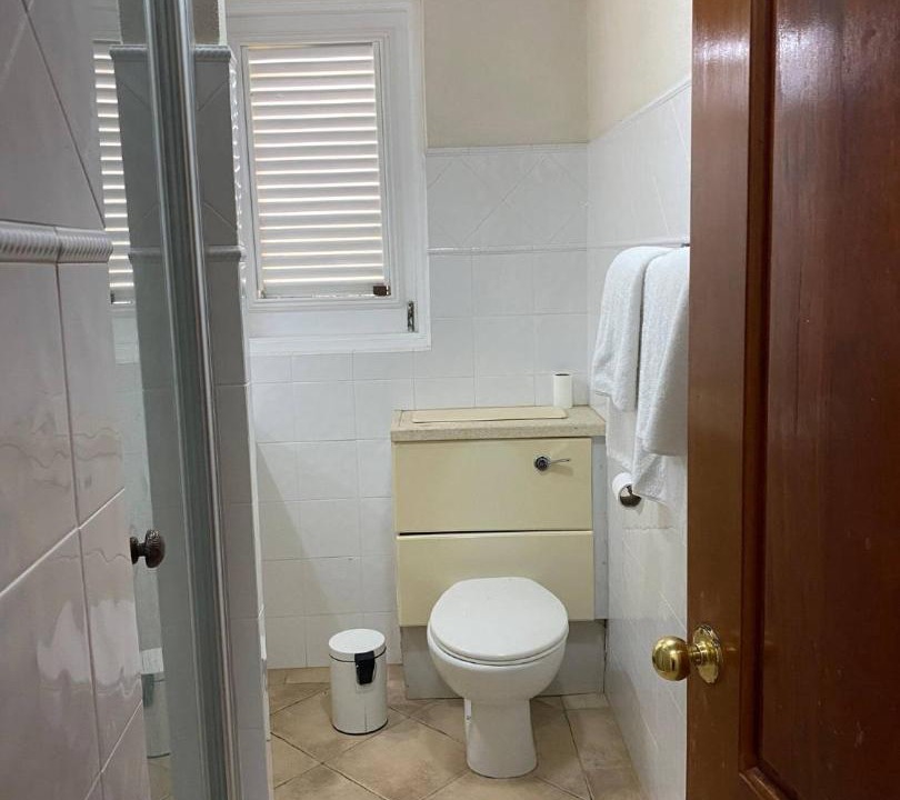 Photo of Bathroom in Little Battaleys