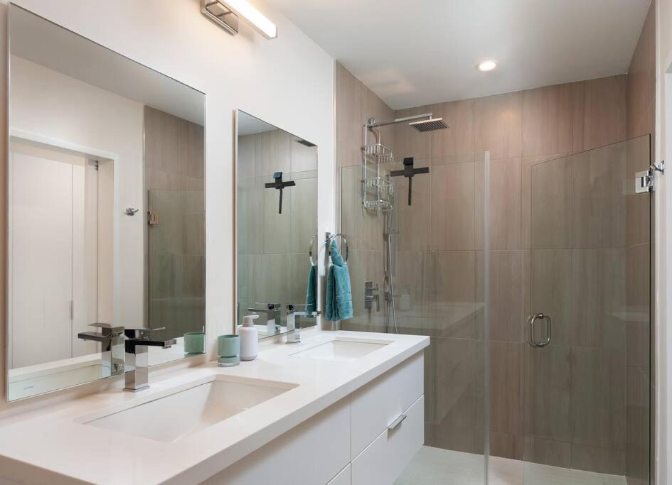 Photo of Bathroom in Little Battaleys