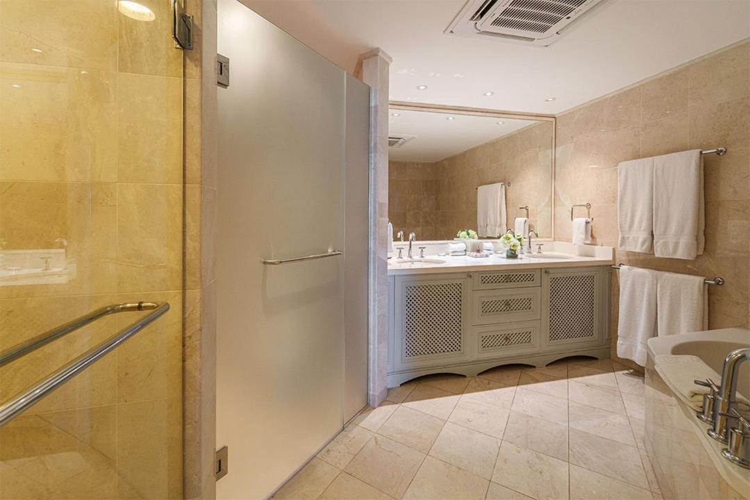 Photo of Bathroom in Little Battaleys