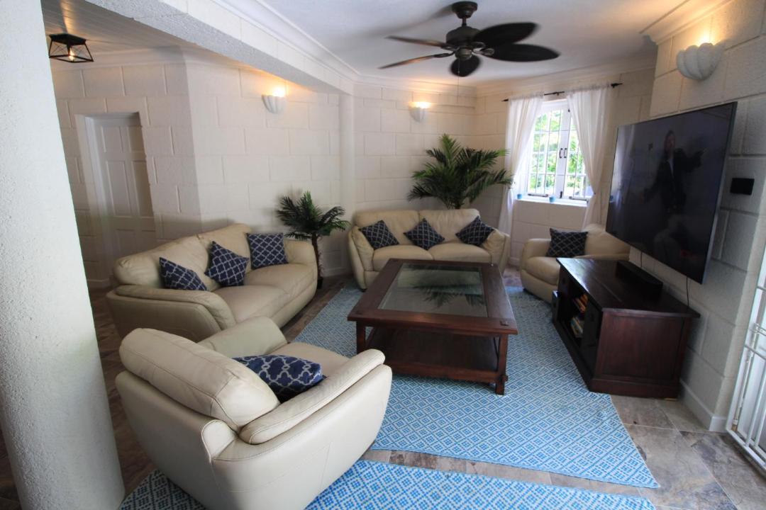 Photo of Livingroom in Halcyon Heights