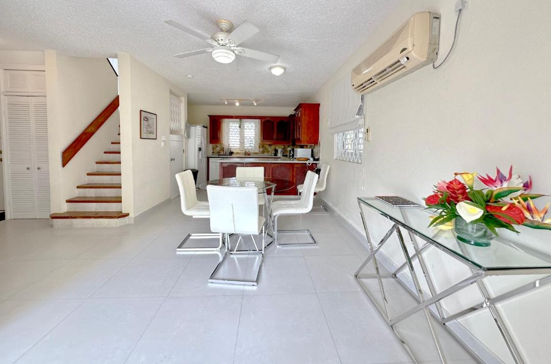 Photo of Livingroom in Blue Waters