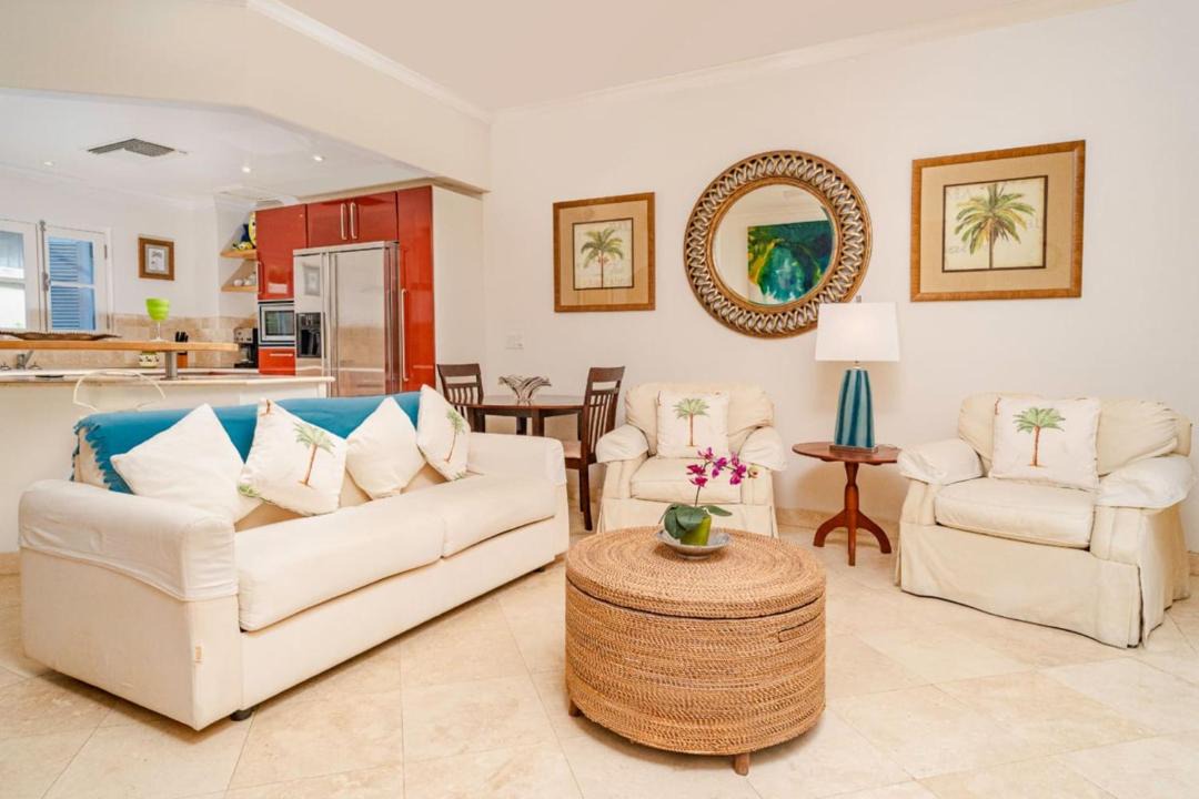 Photo of Livingroom in Schooner Bay