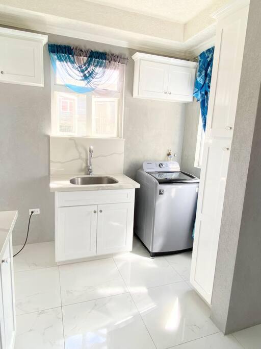 Photo of Kitchen in Oistins
