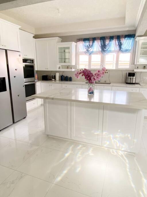 Photo of Kitchen in Oistins