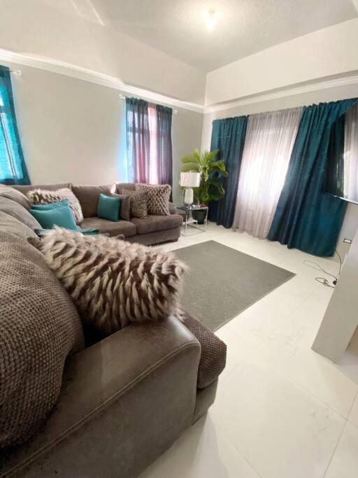 Photo of Livingroom in Oistins