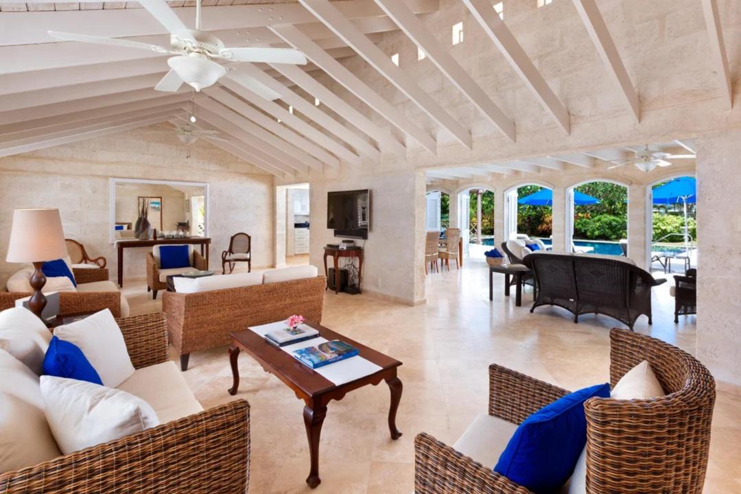 Photo of Livingroom in Gibbs Bay