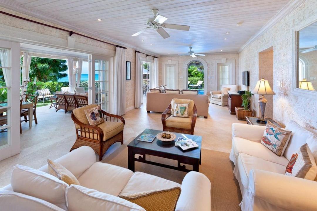 Photo of Livingroom in Gibbs Bay