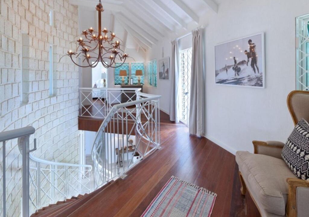 Photo of Livingroom in Green Garden