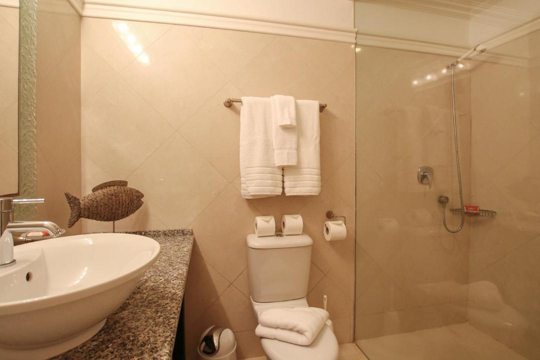 Photo of Bathroom in Porters