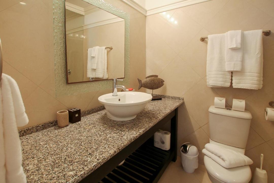Photo of Bathroom in Porters