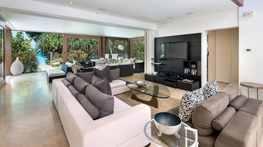 Photo of Livingroom in Gibbs Bay