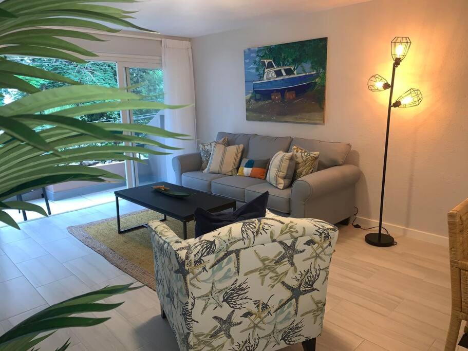 Photo of Livingroom in Bayville