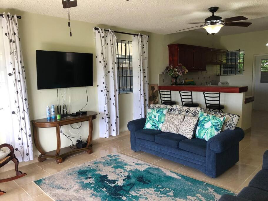 Photo of Livingroom in Woodbourne