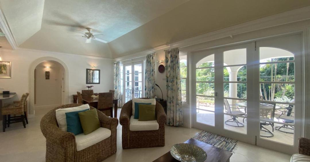 Photo of Livingroom in Halcyon Heights