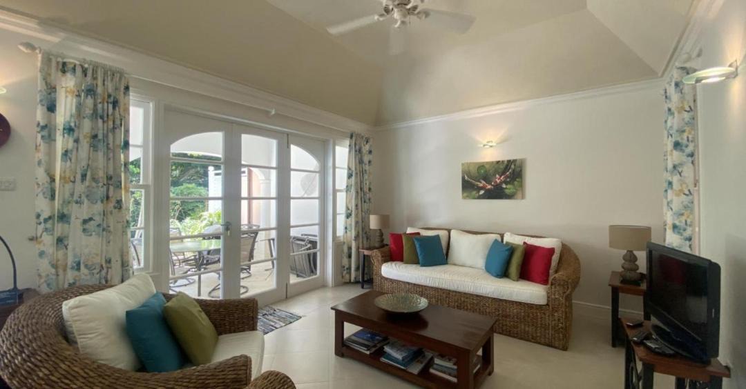 Photo of Livingroom in Halcyon Heights