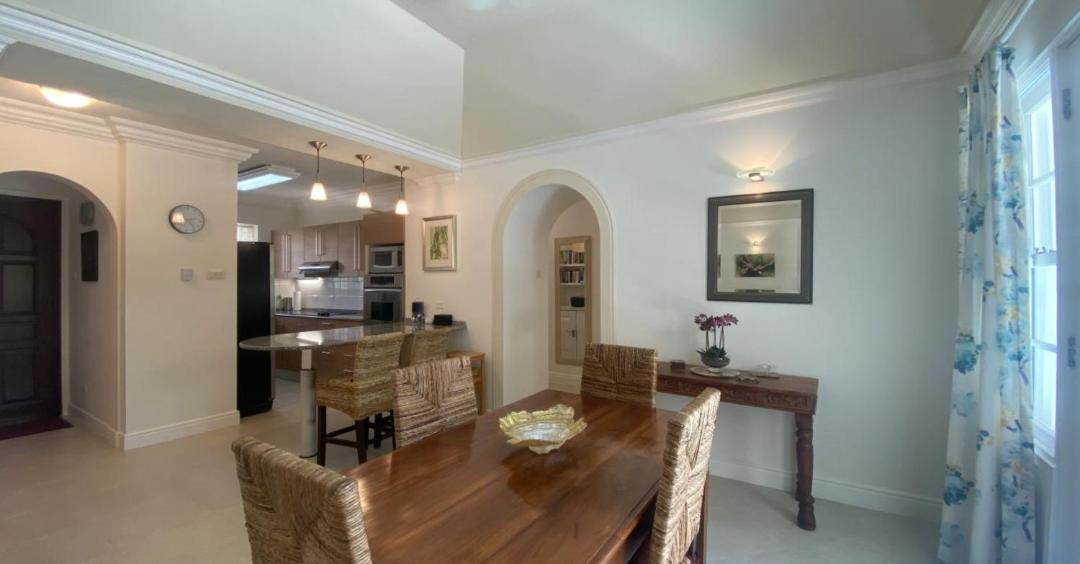 Photo of Livingroom in Halcyon Heights