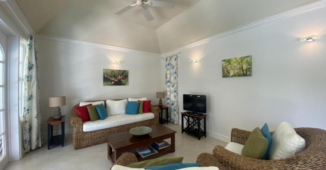 Photo of Livingroom in Halcyon Heights