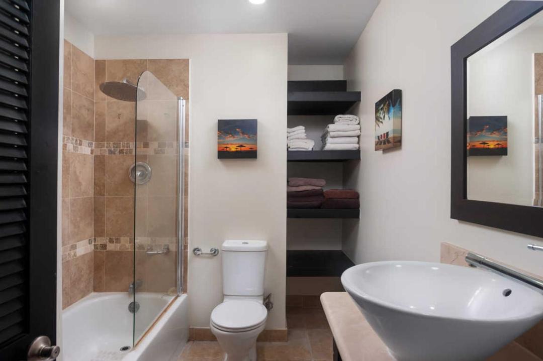 Photo of Bathroom in Oistins