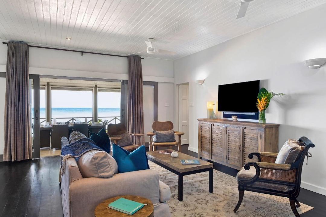 Photo of Livingroom in Gibbs Bay
