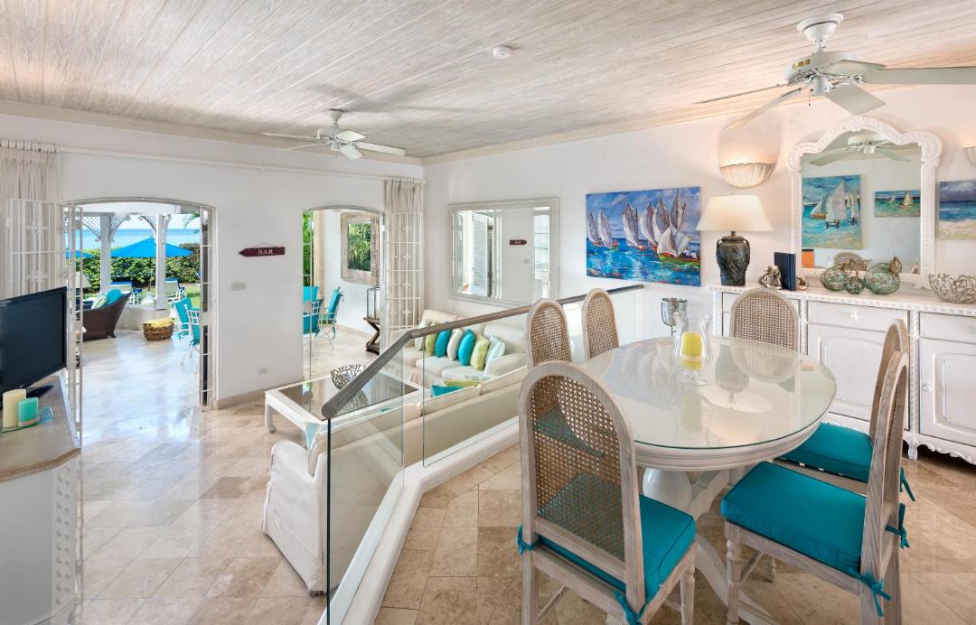 Photo of Livingroom in Gibbs Bay