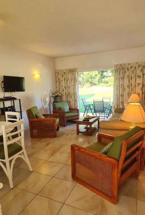 Photo of Livingroom in Blue Waters