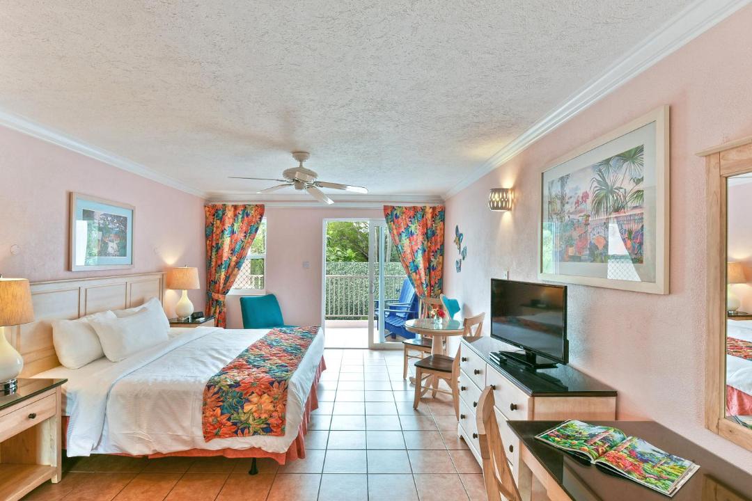 Photo of Bedroom in Oistins