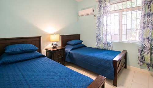 House, 4 Bedrooms