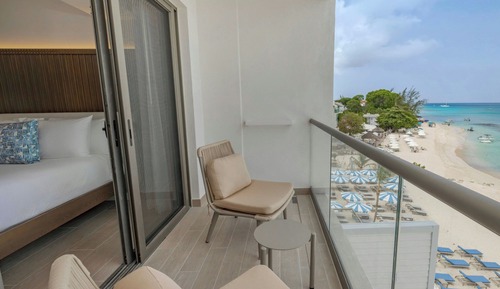 Luxury Junior Suite Ocean Front King