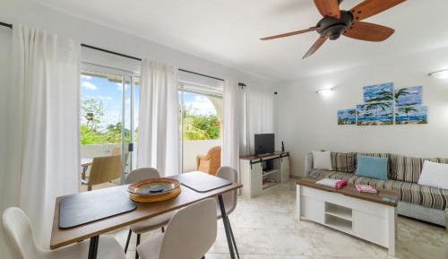 One-Bedroom Apartment with Balcony and Sea View