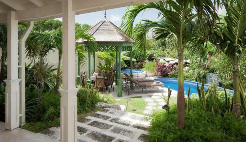Two-Bedroom Deluxe Suite with Garden View