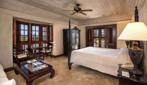 Premier King Studio with Garden View