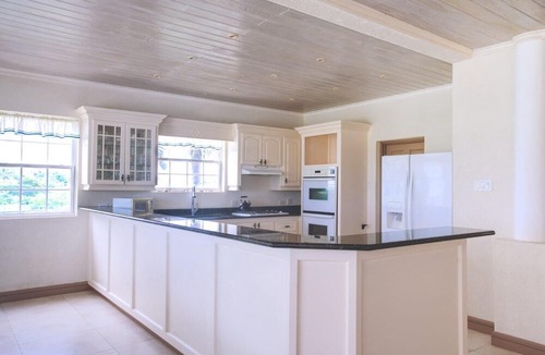 Green Garden Villa | Beautiful 6-bedroom villa for short-term rental