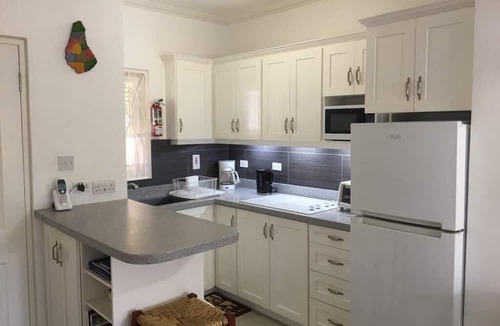 Rendezvous Apartment | Charming Studio at Rockley Golf Resort