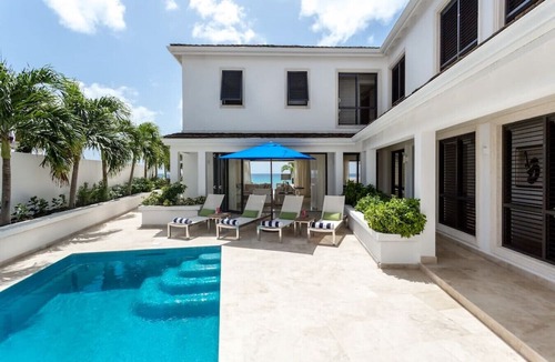 Prospect House | Reigate Villa by The Villa Life