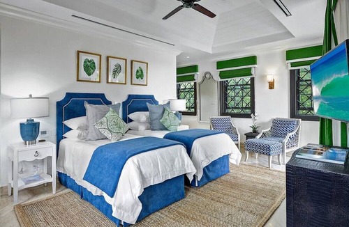Derricks House | Seaclusion by The Villa Life