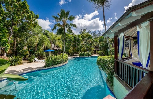 Gibbs Bay House | Salt Life, Young Estates · Salt Life, Caribbean Luxury Beachfront Villa