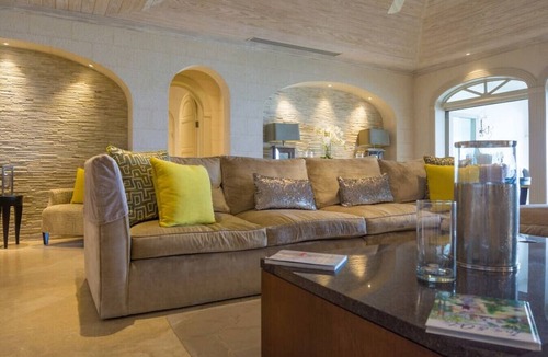 Lascelles Villa | Firefly Lux by The Villa Life
