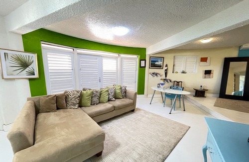 Work Hall Apartment | Apartment with Ocean View