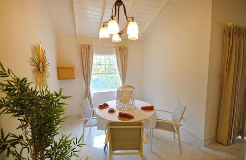 Clermont House | Work-friendly West Coast home
