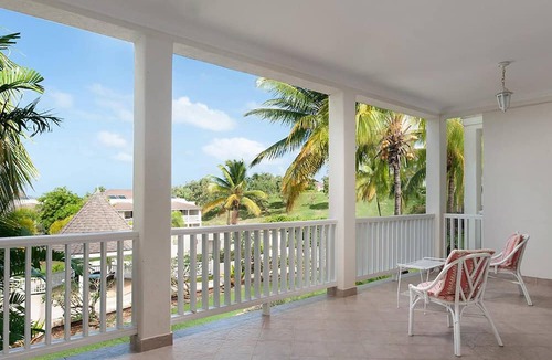 Speightstown Apartment | Vuemont #245 - by Zenbreak