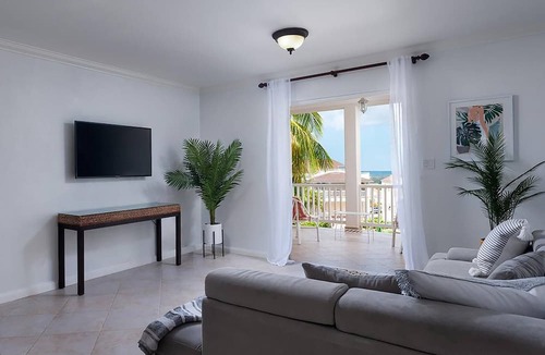 Speightstown Apartment | Vuemont #245 - by Zenbreak