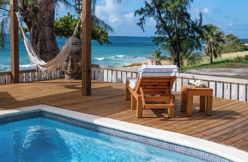 Silver Sands Hotel | Surfers Bay Resort