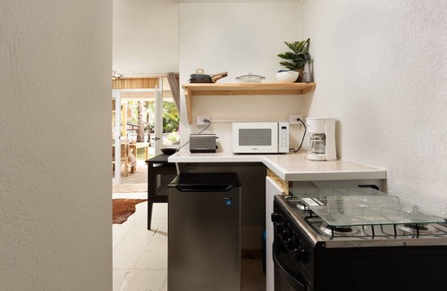 Silver Sands Hotel | Hotel Manyana, by Surfers Bay