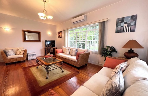 Lower Carlton House | Seagaze Beach House - by Zenbreak