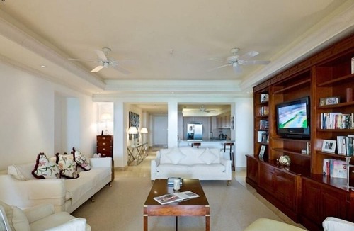 Old Trees Bay Apartment | Smugglers Cove 1 Luxury apartment
