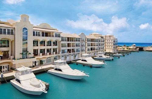 Six Mens Villa | Luxury Two Bedroom Residence